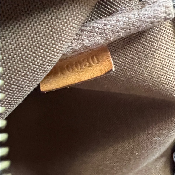 3374 LV pochette, Details Given During Live Selling As Is - Picture 2 of 2